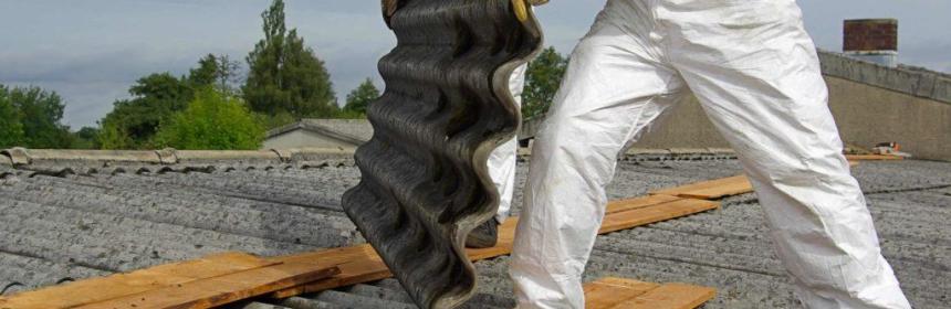 Trabajos de desamiantado con equipo de protección en Madrid Viso Desamianta